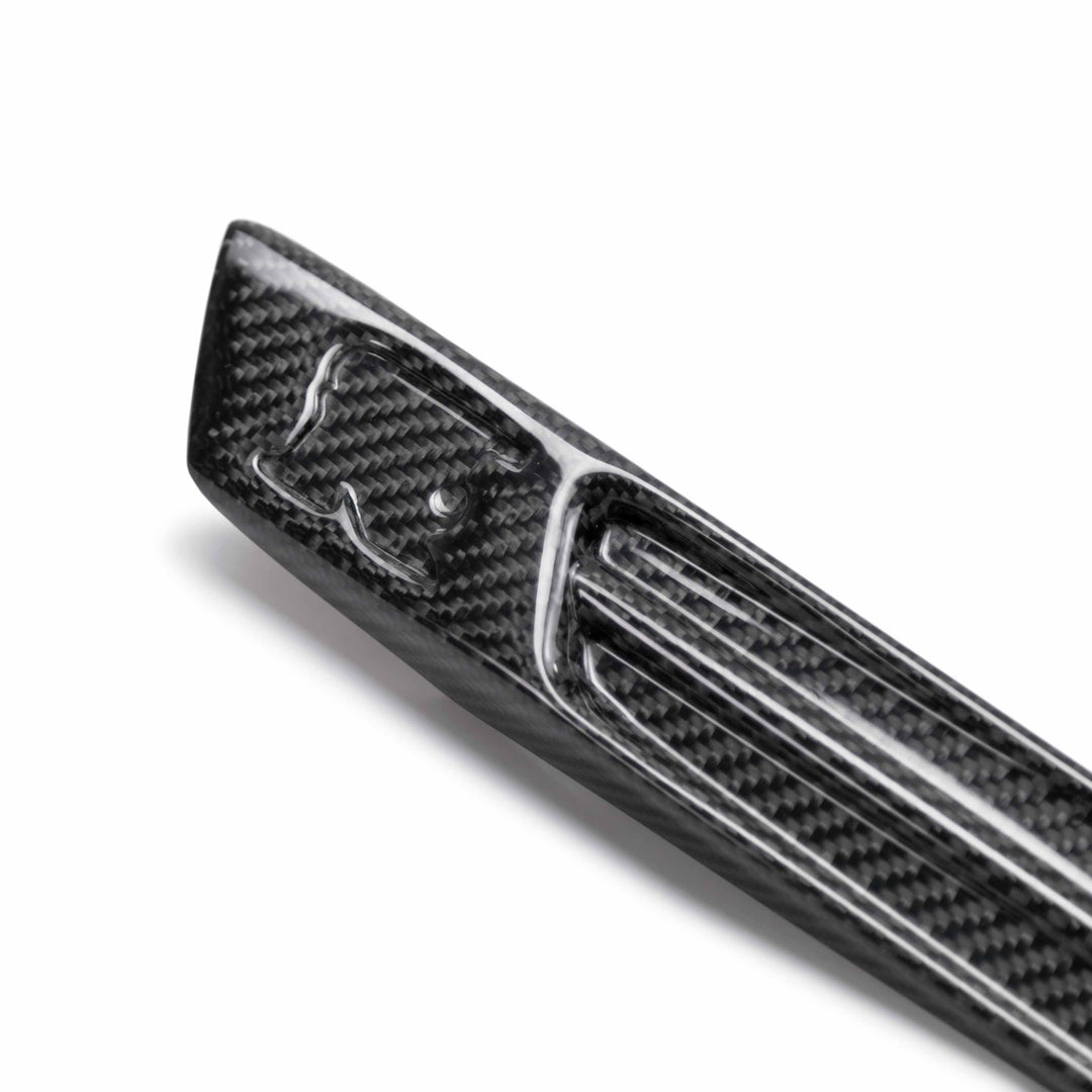 Seibon Carbon fiber fender duct logo for 2009-2014 Nissan GT-R - image 3