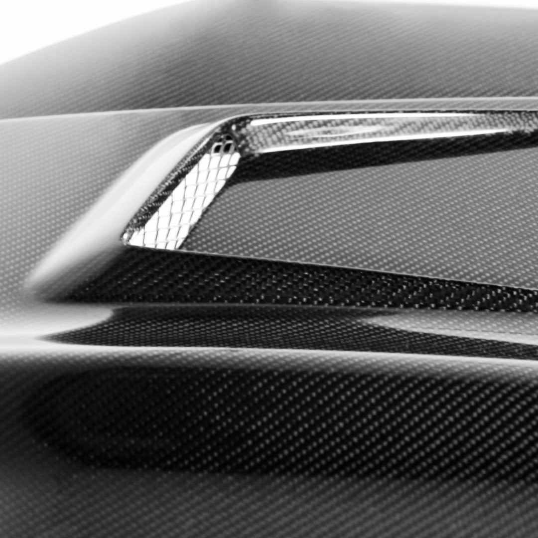 Seibon GT-Style Carbon Fiber hood for 2008-2011 Mercedes Benz C63 (Does not fit standard C-class) - image 3