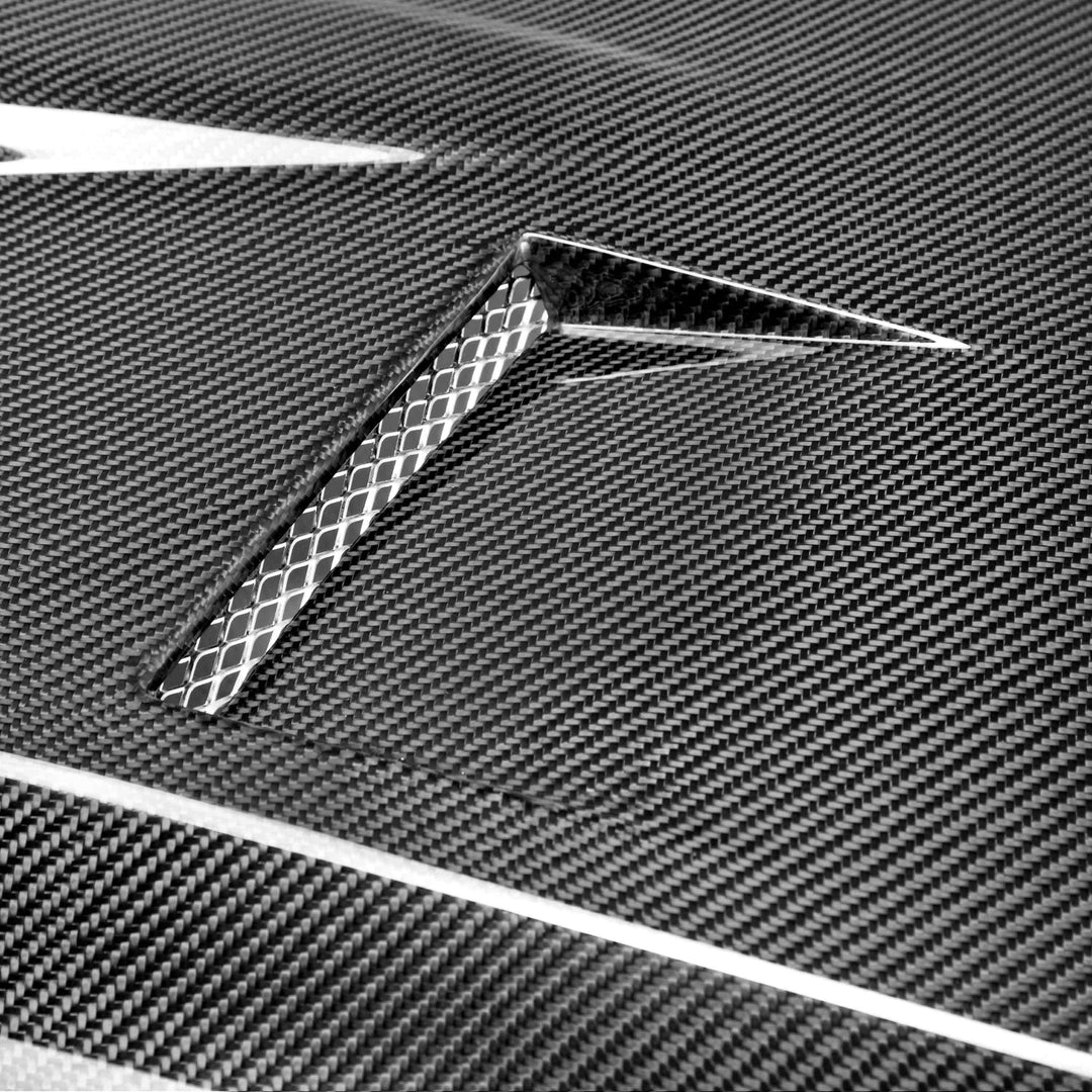 Seibon GTII-Style Carbon Fiber hood for 2009-2016 Nissan GT-R - image 5