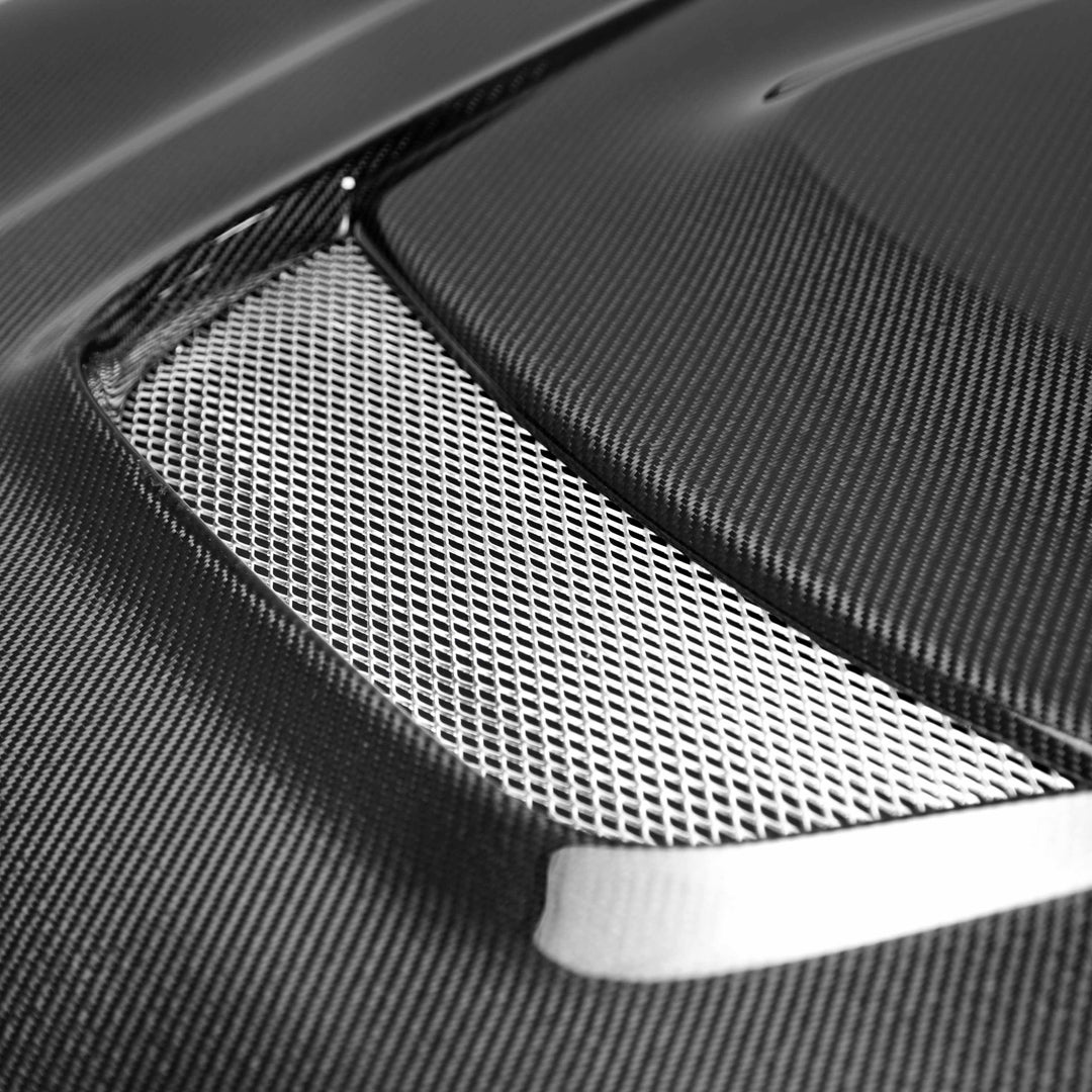 Seibon VS-Style Carbon Fiber Hood for 2012-2020 BMW F30 3 Series / F32 4 Series - image 3