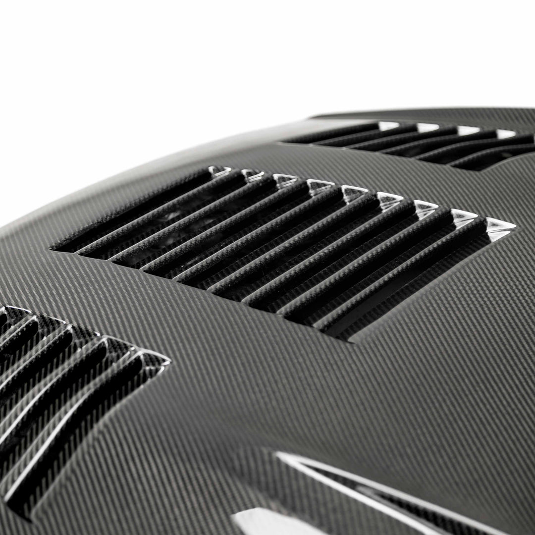 Seibon GTII-Style Carbon Fiber hood for 2017-2024 Nissan GT-R - image 4