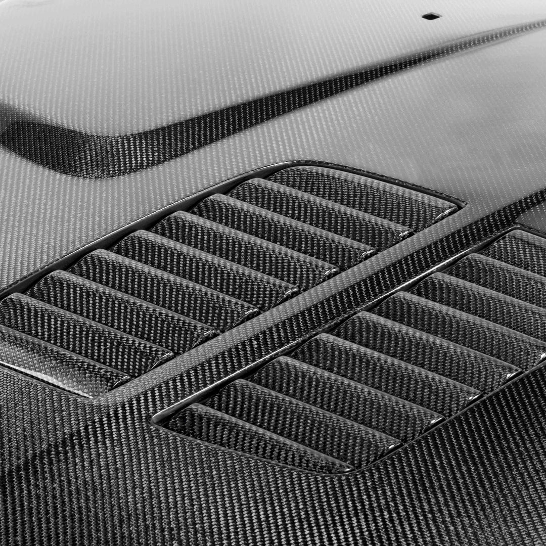 Seibon GTR-Style Carbon Fiber hood for 1997-2003 BMW E39 - image 3