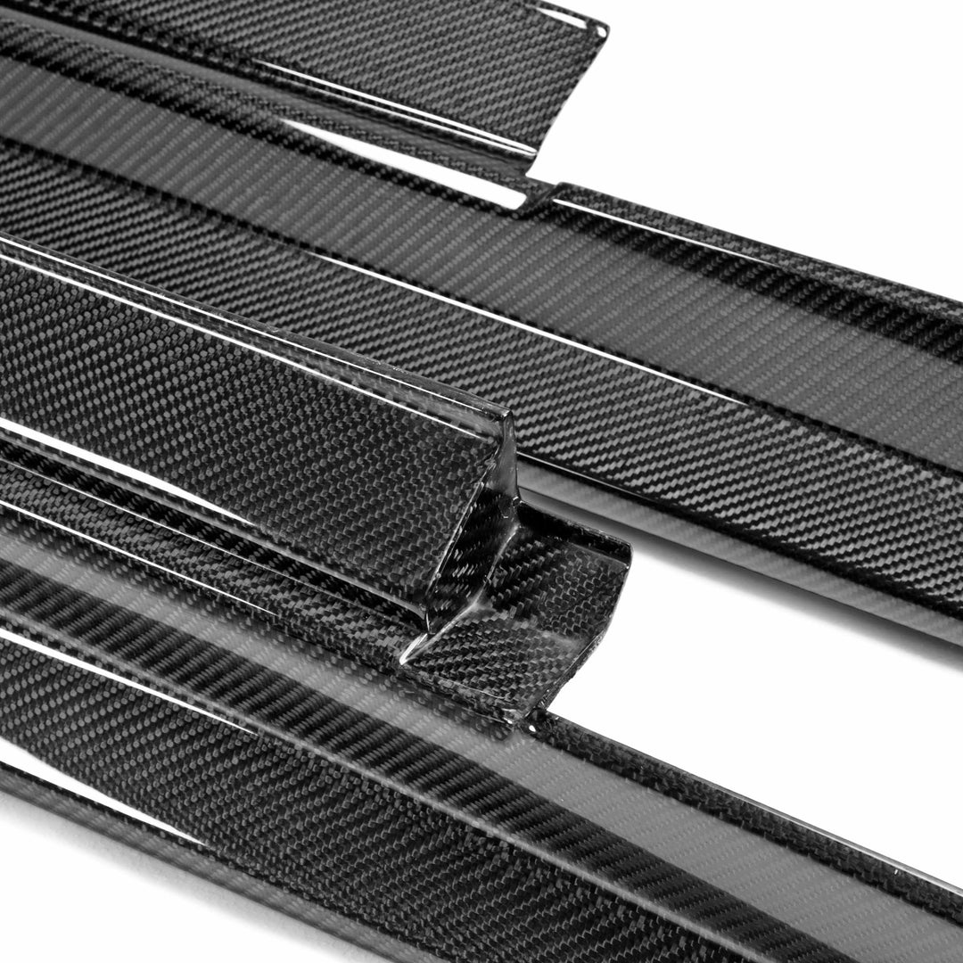 Seibon VS-Style Carbon Fiber side skirts for 2009-2016 Nissan GT-R - image 3