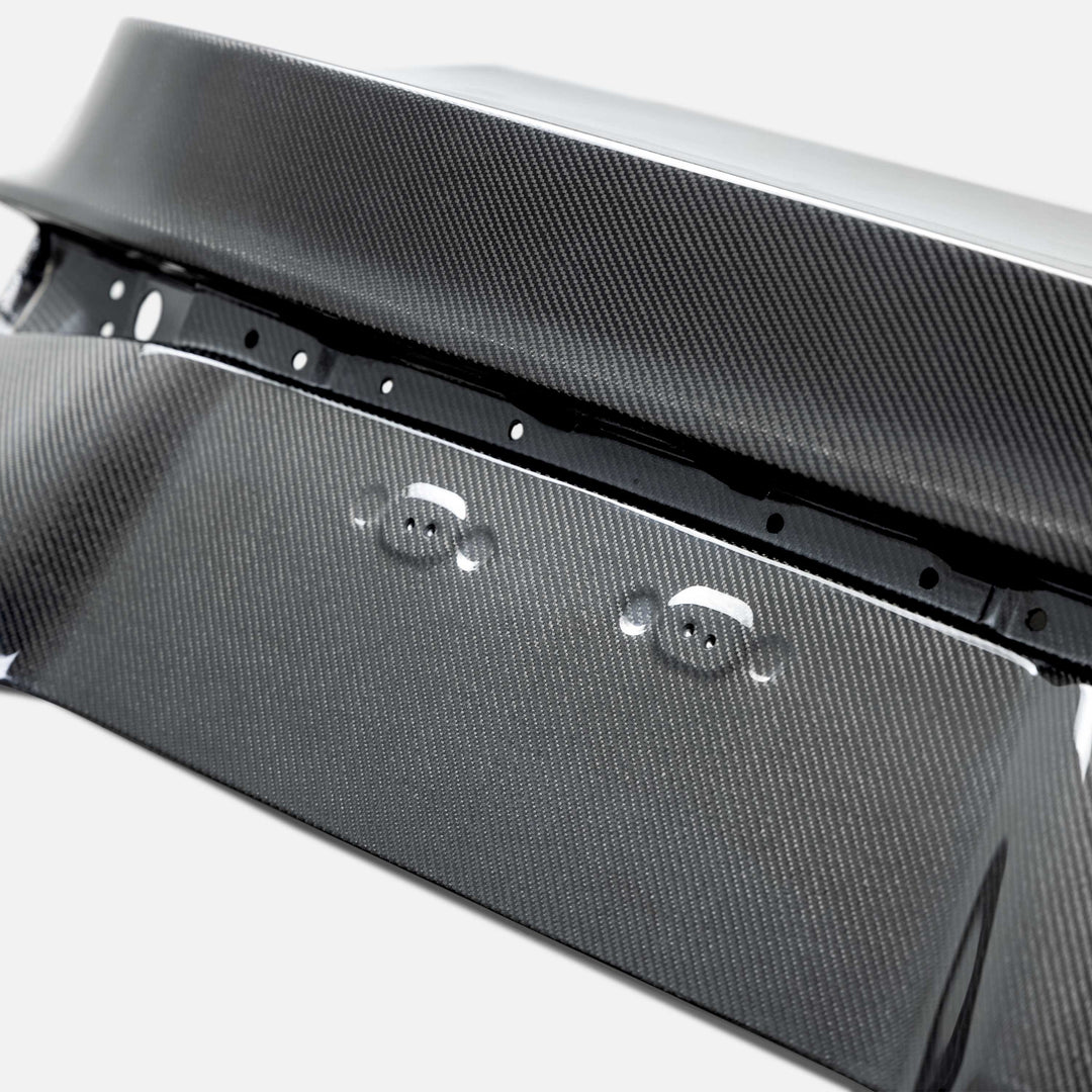 Seibon Carbon fiber Trunk Lid for 2021-2026 Lexus IS - image 4